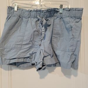 LOFT Women's Cargo Shorts in Soft Blue